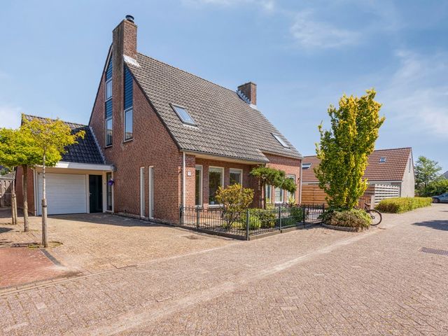 De Weed 72, Lutjebroek