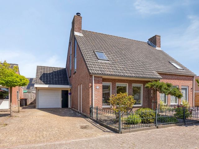 De Weed 72, Lutjebroek