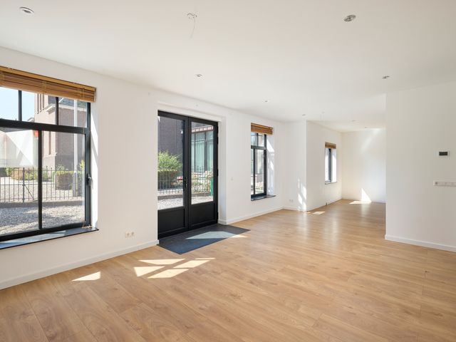 Dorpsstraat 32A, Aarlanderveen