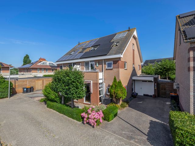 Regulus 4, Waddinxveen