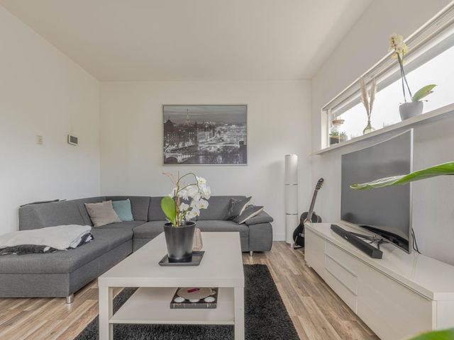 Kruisvoorde 74, Rotterdam