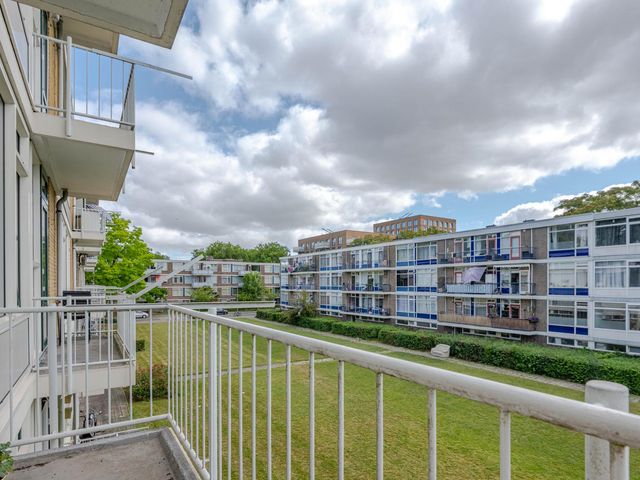 Kruisvoorde 74, Rotterdam