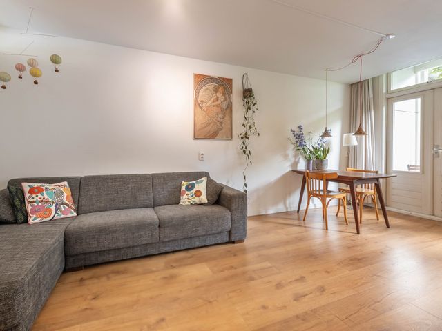 Zeeburgerdijk 74 1, Amsterdam