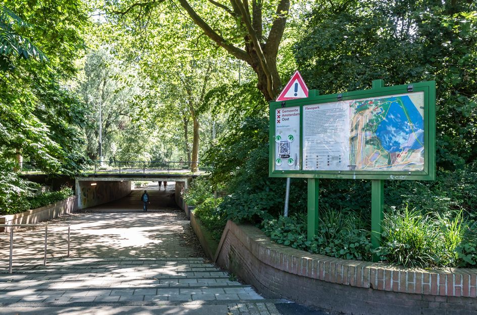 Zeeburgerdijk 74 1
