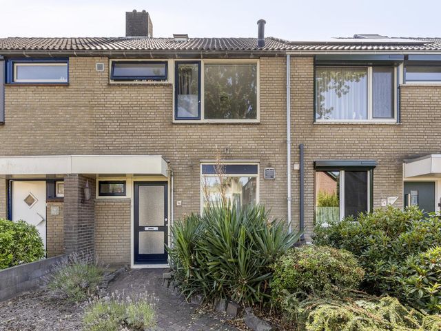 Amarildijk 96, Roosendaal