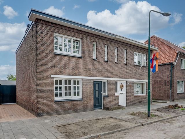 Marijkestraat 27, Rijen