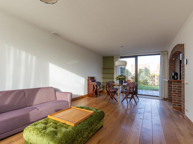 Ruys de Beerenbroucklaan 25, Urmond