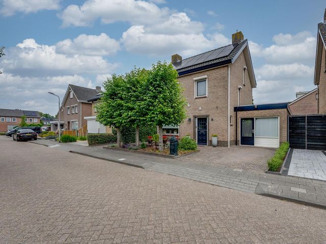 van der Zijpedreef 5, Rucphen
