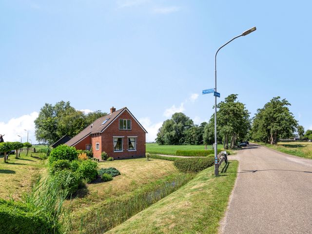 Eesterweg 26, Doezum