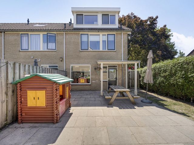 Olieakkerstraat 13, Heteren