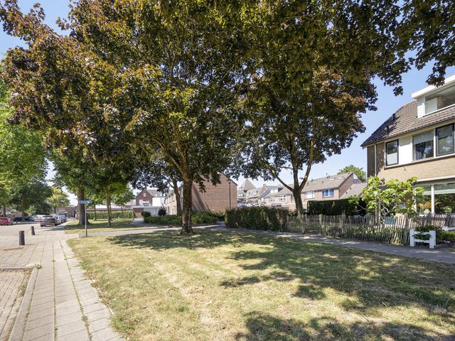 Olieakkerstraat 13, Heteren