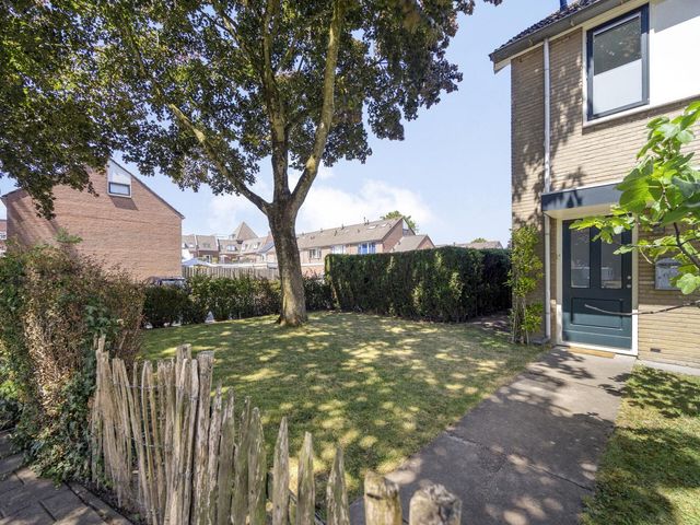 Olieakkerstraat 13, Heteren