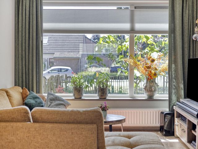 Olieakkerstraat 13, Heteren