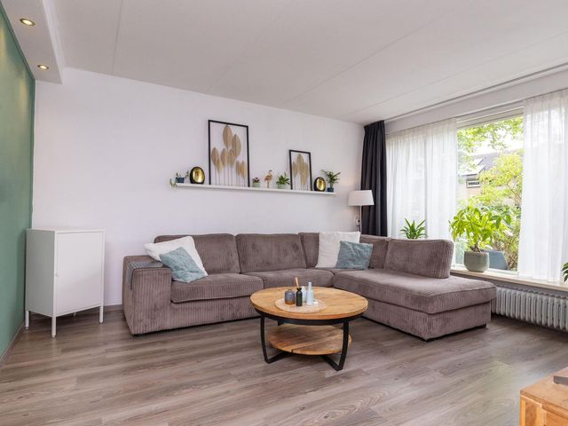 Hertog Albrechtstraat 10, Bovenkarspel