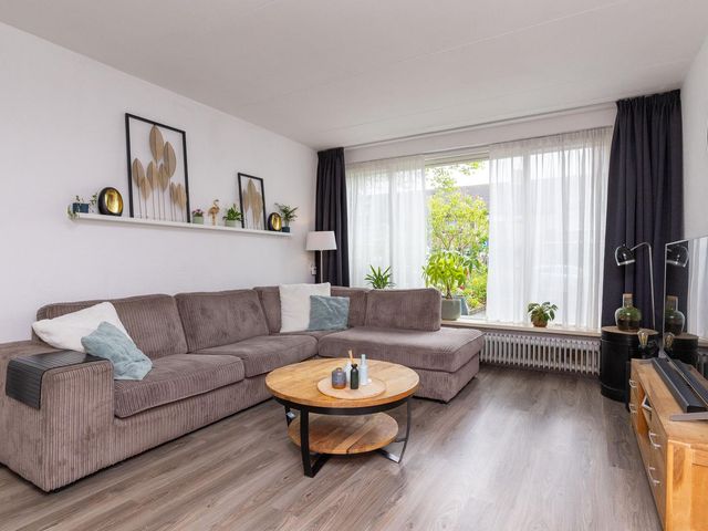 Hertog Albrechtstraat 10, Bovenkarspel