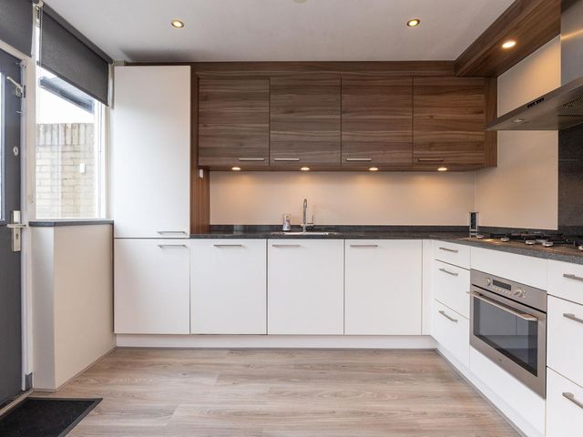 Hertog Albrechtstraat 10, Bovenkarspel