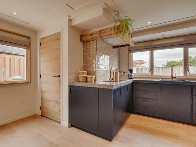 Sasputsestraat 28, Schoondijke