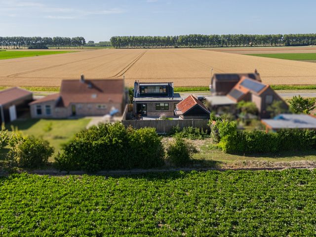 Sasputsestraat 28, Schoondijke