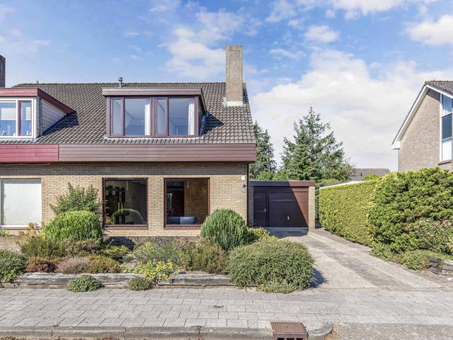 Schouw 22, Heerenveen