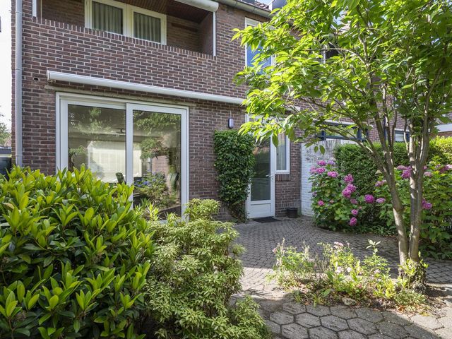 Lintjensstraat 15, Heerlen