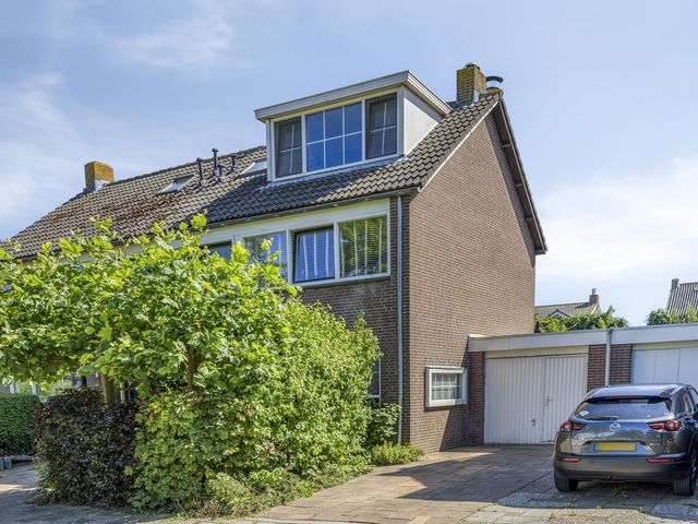 Leidsemeerstraat 63, Buitenkaag