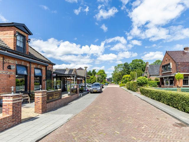Marktstraat 1, Marum