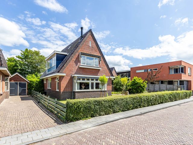Marktstraat 1, Marum