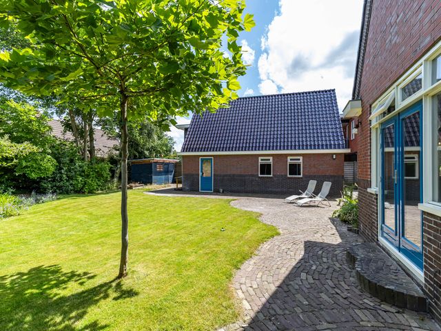 Marktstraat 1, Marum
