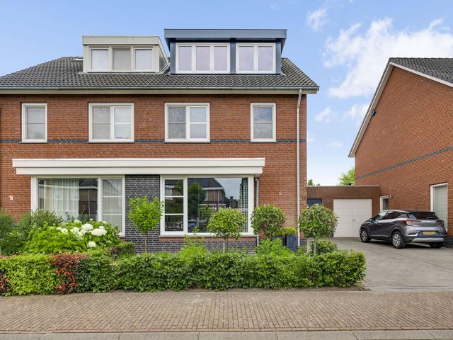 Meester Schakenhof 11, Ospel