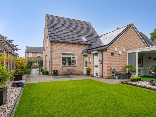 Esdoornlaan 56, Langenboom