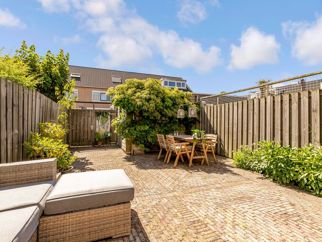 Meidoornstraat 48, Almere