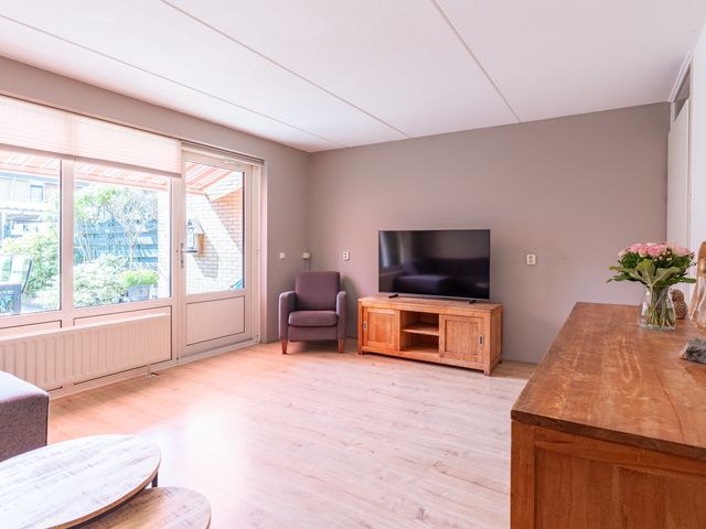 Cronenstein 22, Nieuw-Vennep