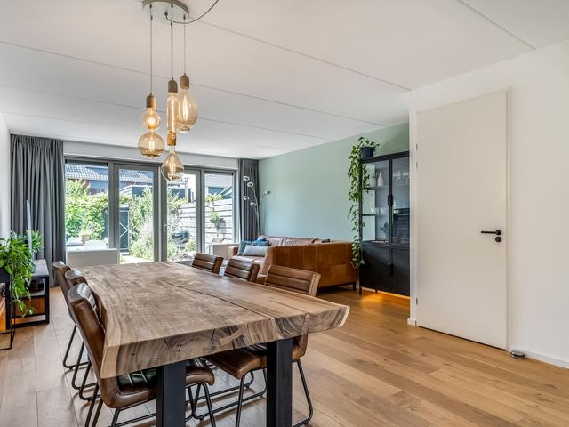 Gilbert Becaudstraat 19, Lent