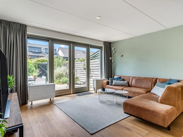Gilbert Becaudstraat 19, Lent