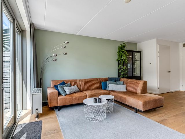 Gilbert Becaudstraat 19, Lent