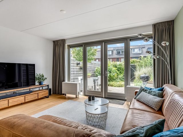 Gilbert Becaudstraat 19, Lent