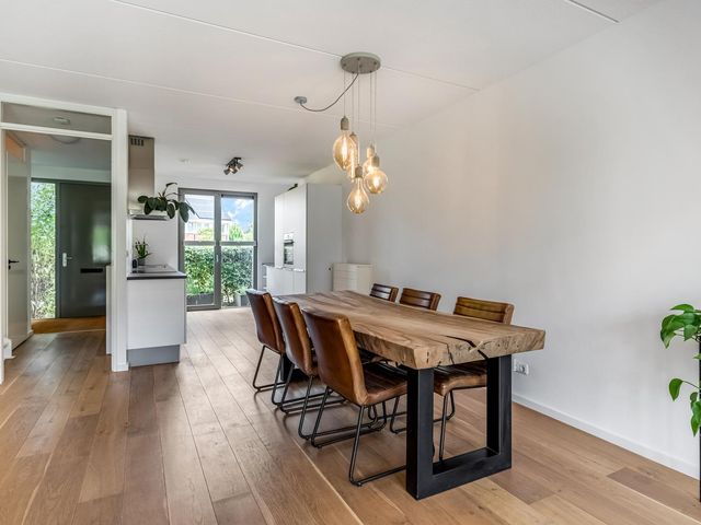 Gilbert Becaudstraat 19, Lent