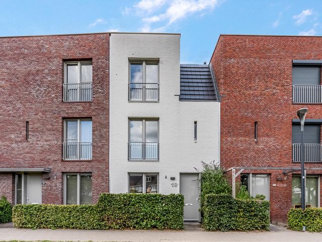 Gilbert Becaudstraat 19, Lent