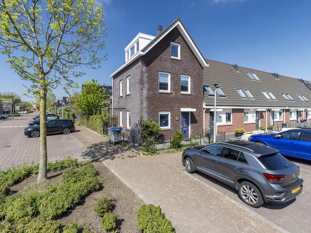 Steur 1, Hendrik-Ido-Ambacht