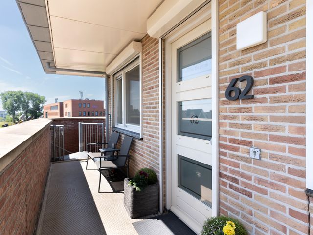 Cipreshout 62, Barendrecht