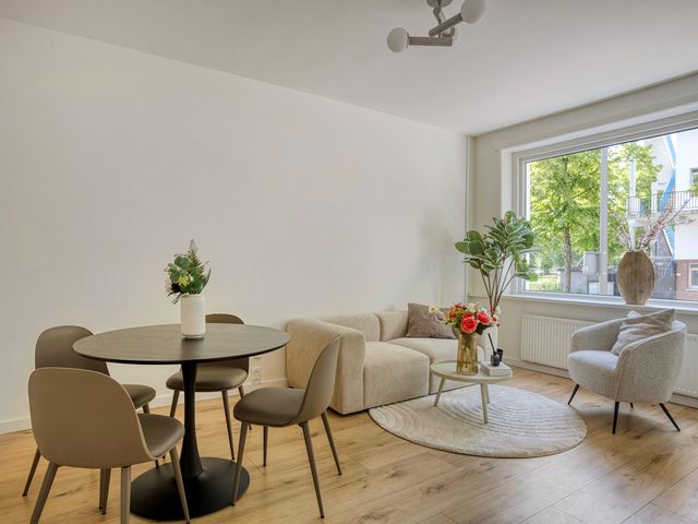 Rösener Manzstraat 157A, Rotterdam