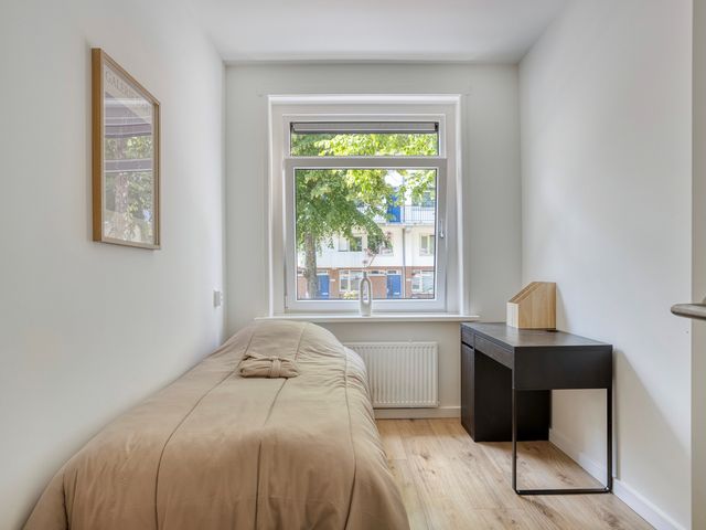 Rösener Manzstraat 157A, Rotterdam