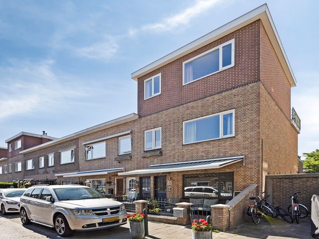 Van der Gaagstraat 69, 's-Gravenhage