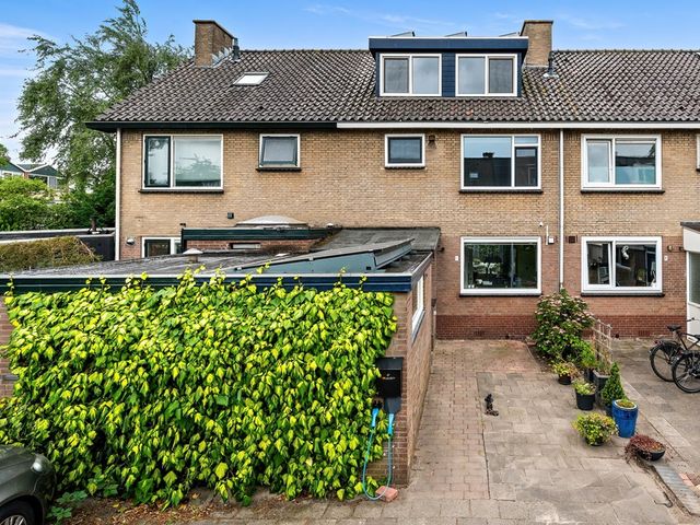 Churchilllaan 7, Delft