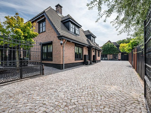 Overflakkee 25, Emmeloord