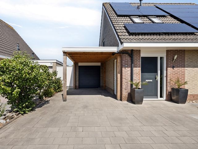 Linge Singel 28, Lienden
