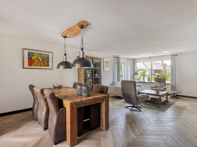 Linge Singel 28, Lienden