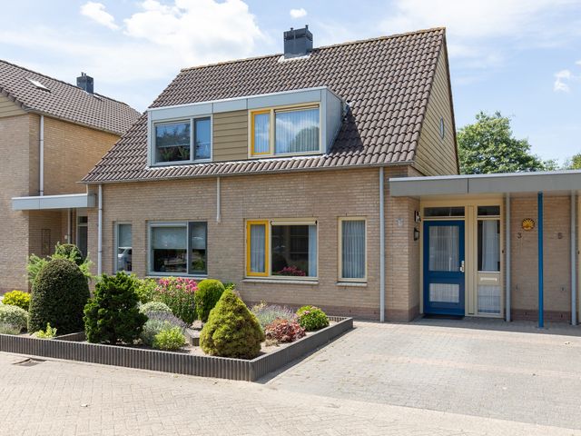 Hend De Kleijnstraat 3, Overasselt