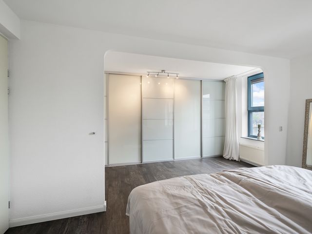Boog 8, Wormer
