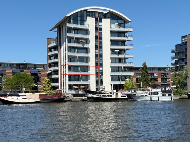 Boog 8, Wormer